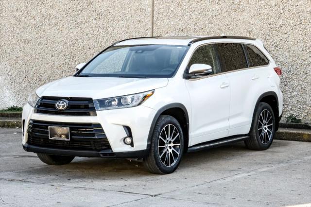 2017 Toyota Highlander SE