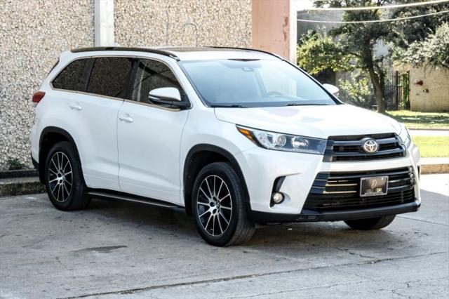 2017 Toyota Highlander SE