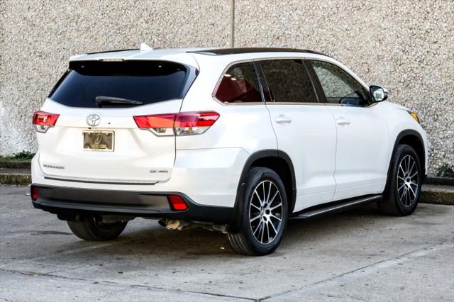 2017 Toyota Highlander SE