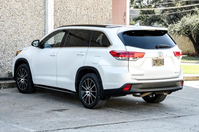 2017 Toyota Highlander SE