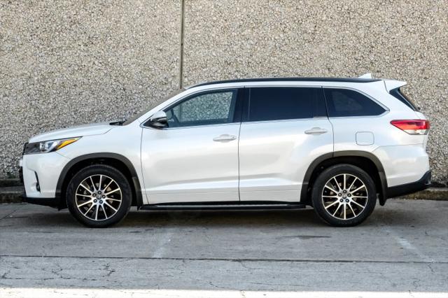 2017 Toyota Highlander SE