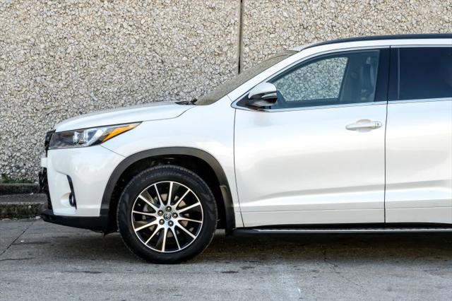 2017 Toyota Highlander SE
