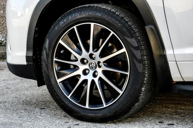 2017 Toyota Highlander SE