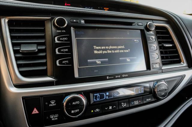2017 Toyota Highlander SE