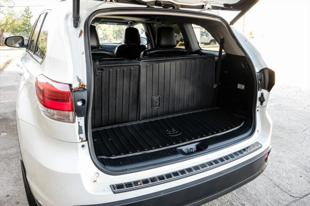 2017 Toyota Highlander SE