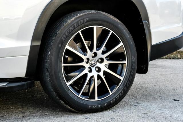 2017 Toyota Highlander SE