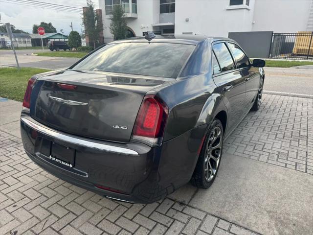 2018 Chrysler 300 Touring