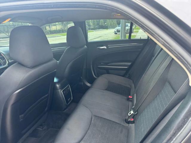 2018 Chrysler 300 Touring