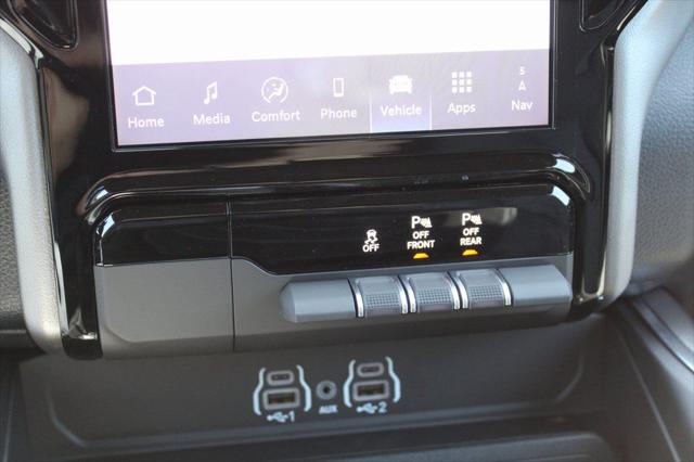 2025 Ram 1500 Big Horn Crew Cab 4x4 57 Box