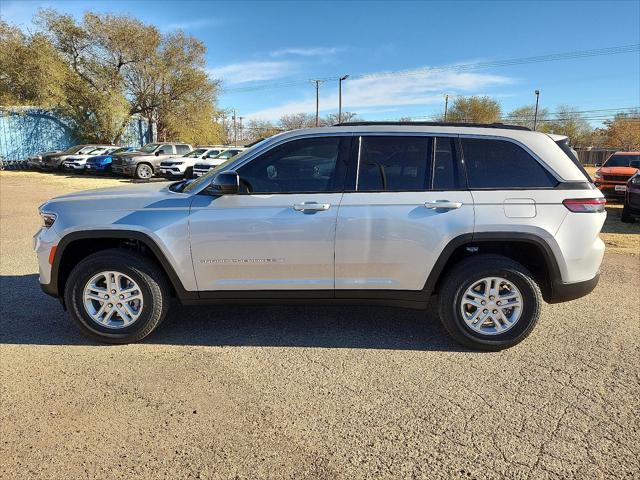 2025 Jeep Grand Cherokee GRAND CHEROKEE LAREDO 4X2