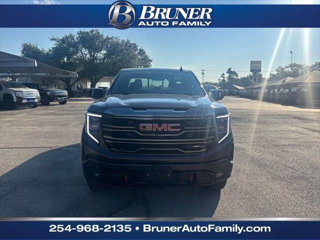 2023 GMC Sierra 1500 4WD Crew Cab Short Box AT4