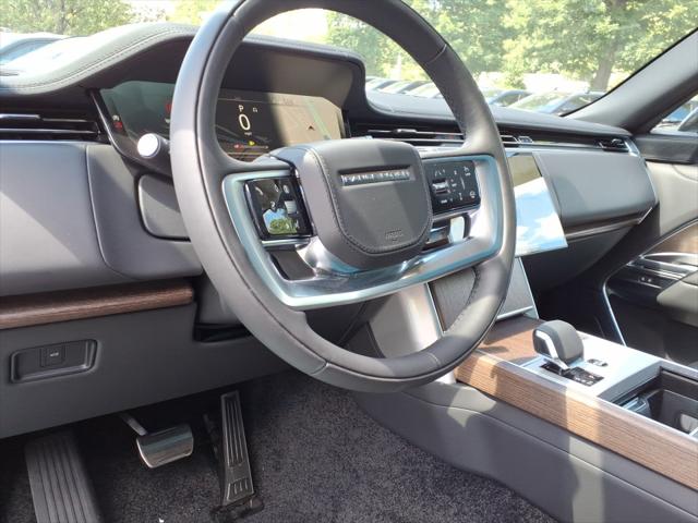 2025 Land Rover Range Rover P530 SE