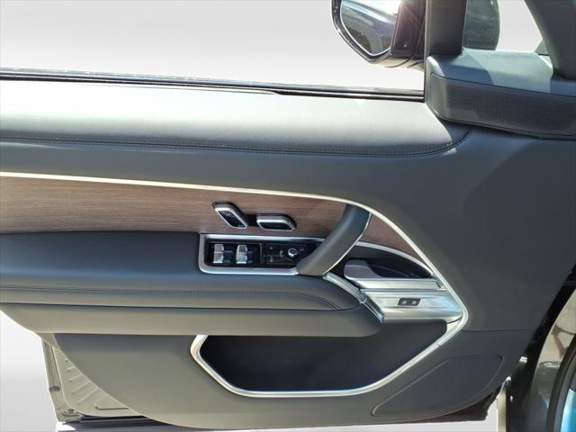 2025 Land Rover Range Rover P530 SE