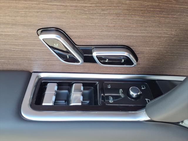 2025 Land Rover Range Rover P530 SE