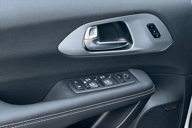 2026 Chrysler Pacifica Pacifica Limited