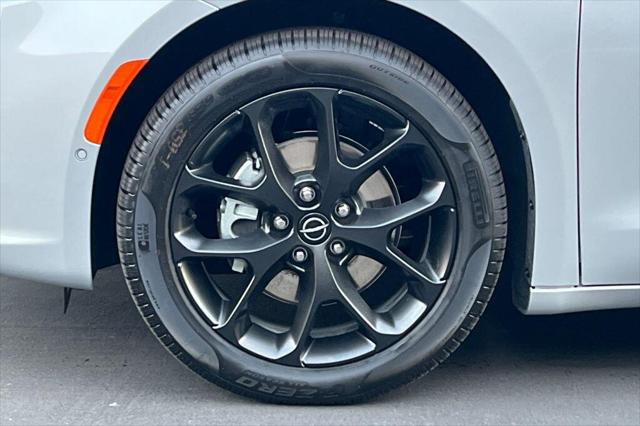 2026 Chrysler Pacifica Pacifica Limited
