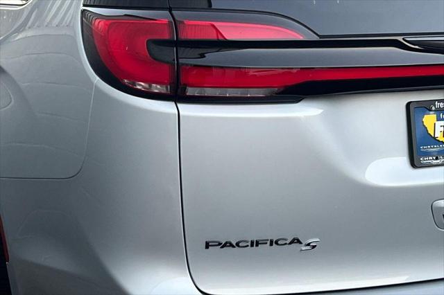 2026 Chrysler Pacifica Pacifica Limited