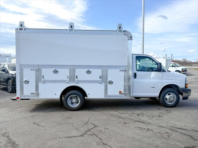 2025 Chevrolet Express Cutaway Work Van