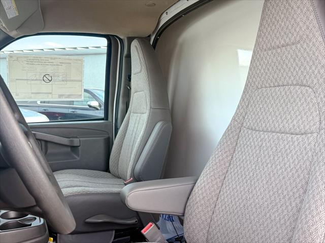 2025 Chevrolet Express Cutaway Work Van