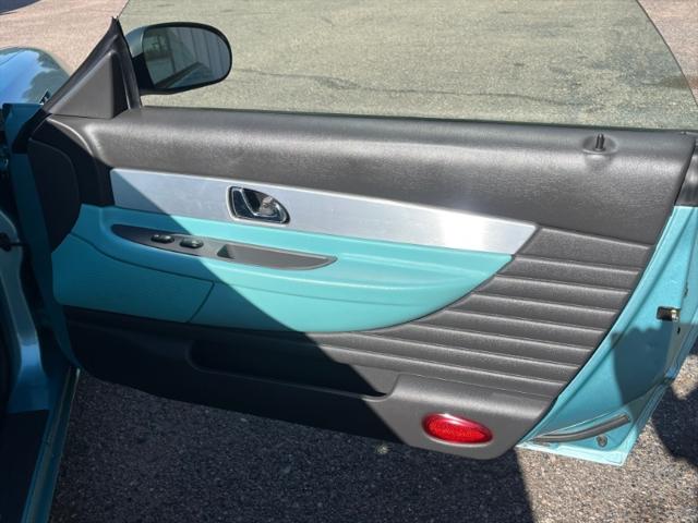 2002 Ford Thunderbird w/Hardtop Premium