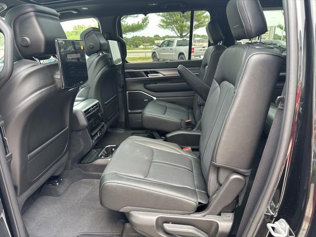 2025 Jeep Wagoneer Series II Carbide 4x4