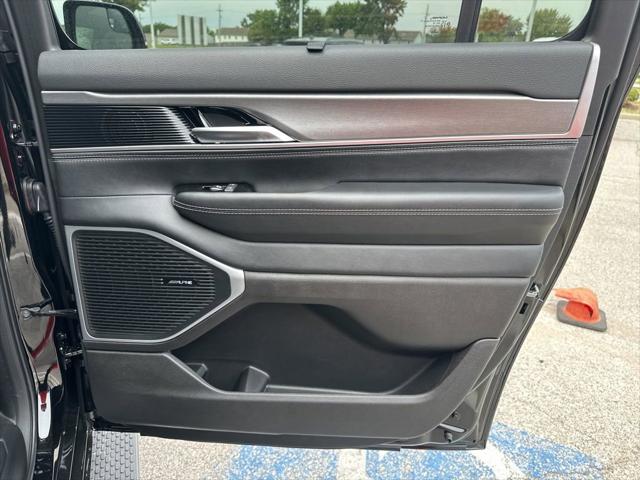 2025 Jeep Wagoneer Series II Carbide 4x4