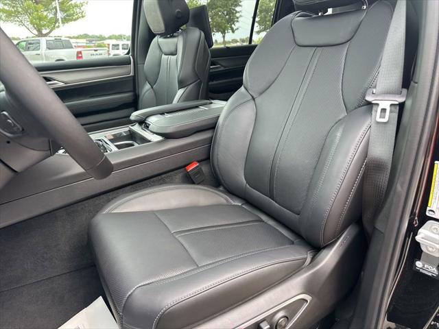 2025 Jeep Wagoneer Series II Carbide 4x4