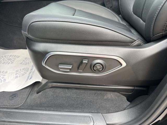 2025 Jeep Wagoneer Series II Carbide 4x4