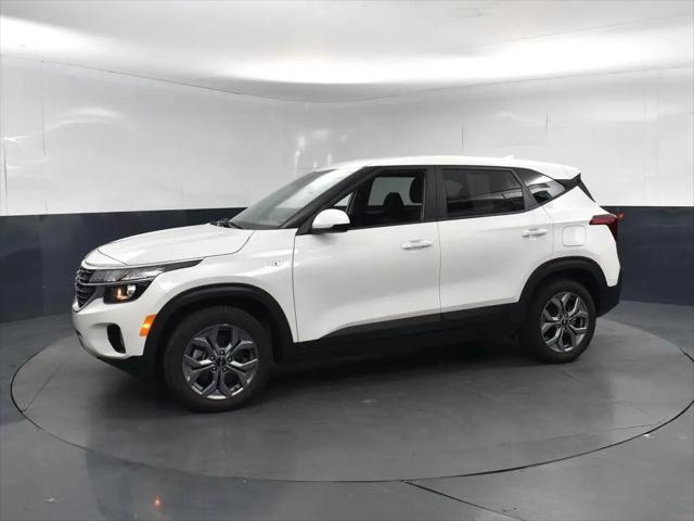 2024 Kia Seltos LX for sale in Burton, OH