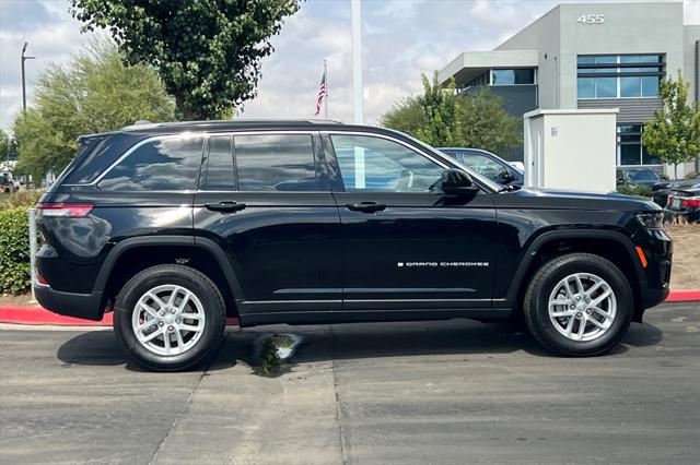 2025 Jeep Grand Cherokee GRAND CHEROKEE LAREDO X 4X2
