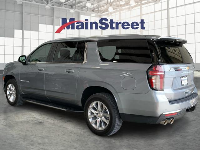 2023 Chevrolet Suburban 4WD Premier