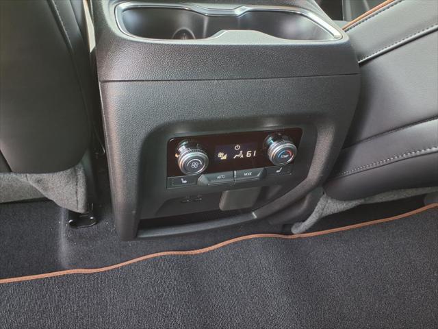 2026 GMC Acadia AWD AT4