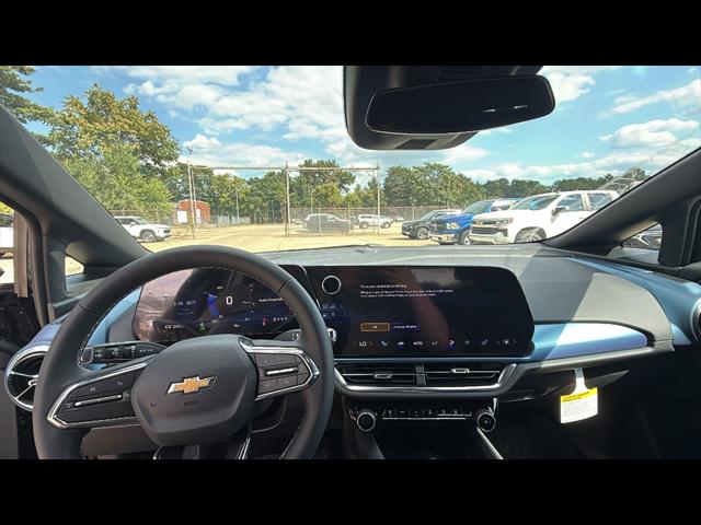 2025 Chevrolet Equinox LT 2