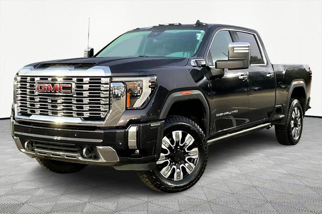 2024 GMC Sierra 2500HD 4WD Crew Cab Standard Bed Denali