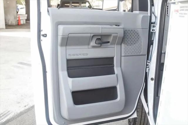 2026 Ford E-350 Cutaway E-Series Cutaway