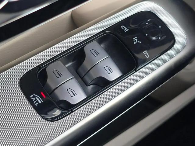2026 Mercedes-Benz E-CLASS E 300 CLE 300