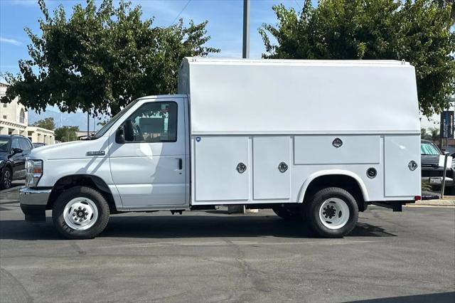 2025 Ford E-350 Cutaway E-Series Cutaway