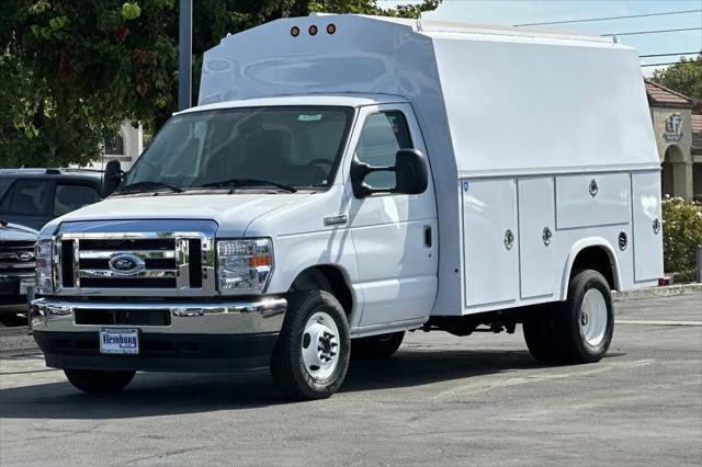 2025 Ford E-350 Cutaway E-Series Cutaway