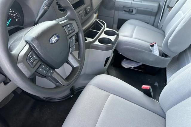 2025 Ford E-350 Cutaway E-Series Cutaway