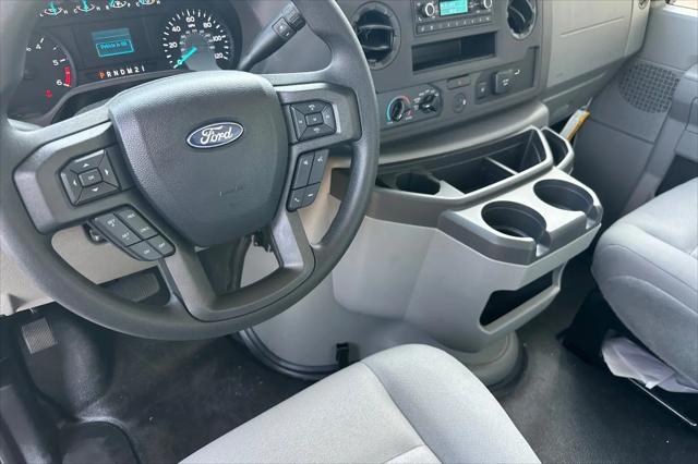 2025 Ford E-350 Cutaway E-Series Cutaway