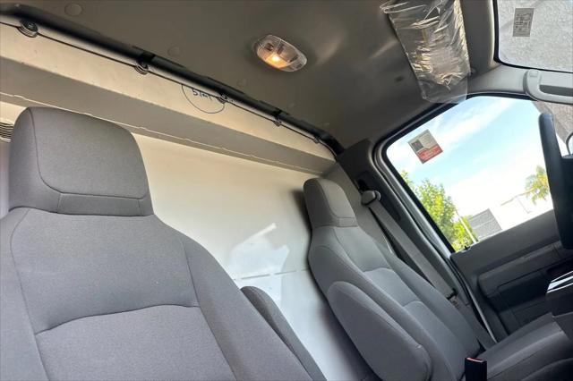 2025 Ford E-350 Cutaway E-Series Cutaway
