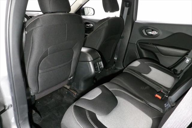 2015 Jeep Cherokee Sport