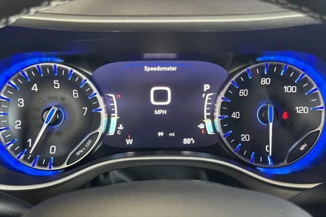 2025 Chrysler Voyager LX