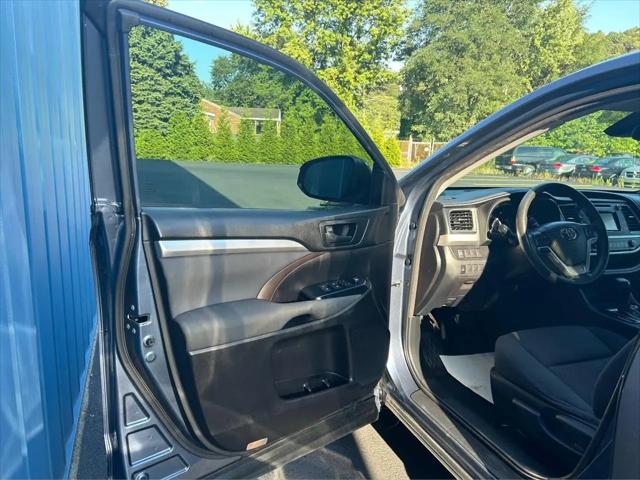 2018 Toyota Highlander LE