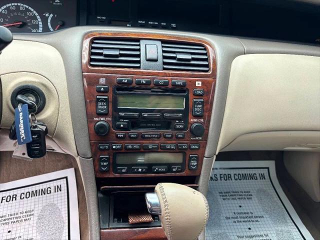 2002 Toyota Avalon XL