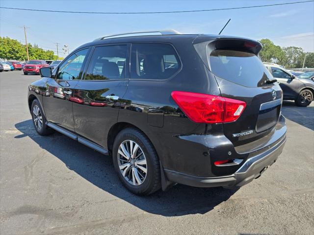 2017 Nissan Pathfinder SL