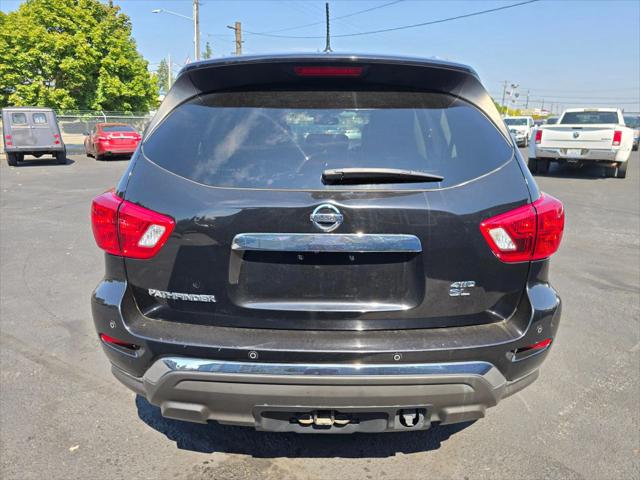 2017 Nissan Pathfinder SL