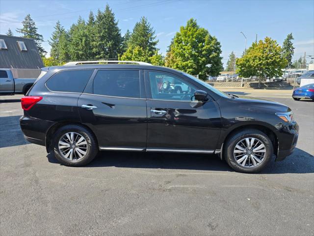 2017 Nissan Pathfinder SL