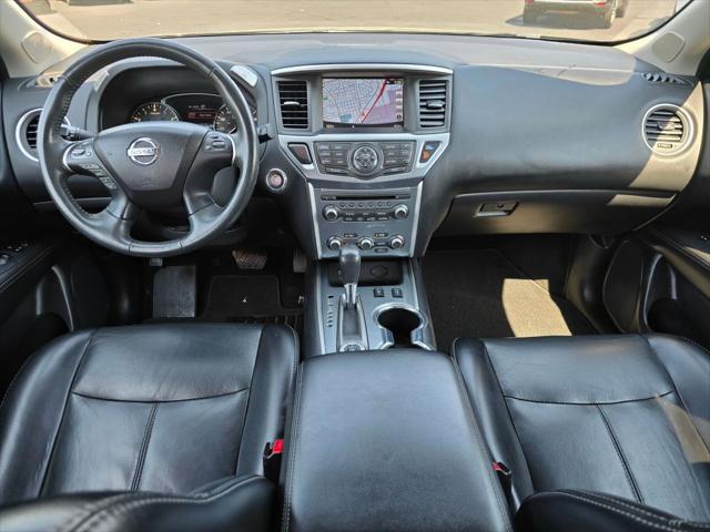 2017 Nissan Pathfinder SL