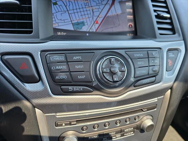 2017 Nissan Pathfinder SL